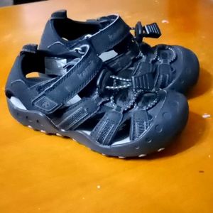Toddler size 8 Kamik Crab Sandals